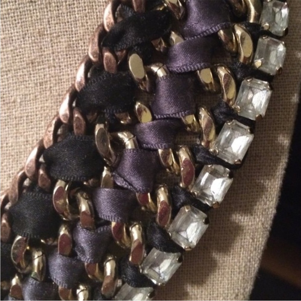 Retired Stella & Dot Tempest Bib Necklace - Picture 10 of 16